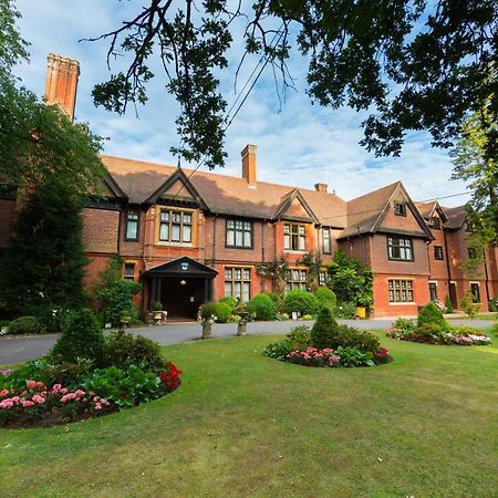 Stanhill Court Hotel Charlwood Exterior photo